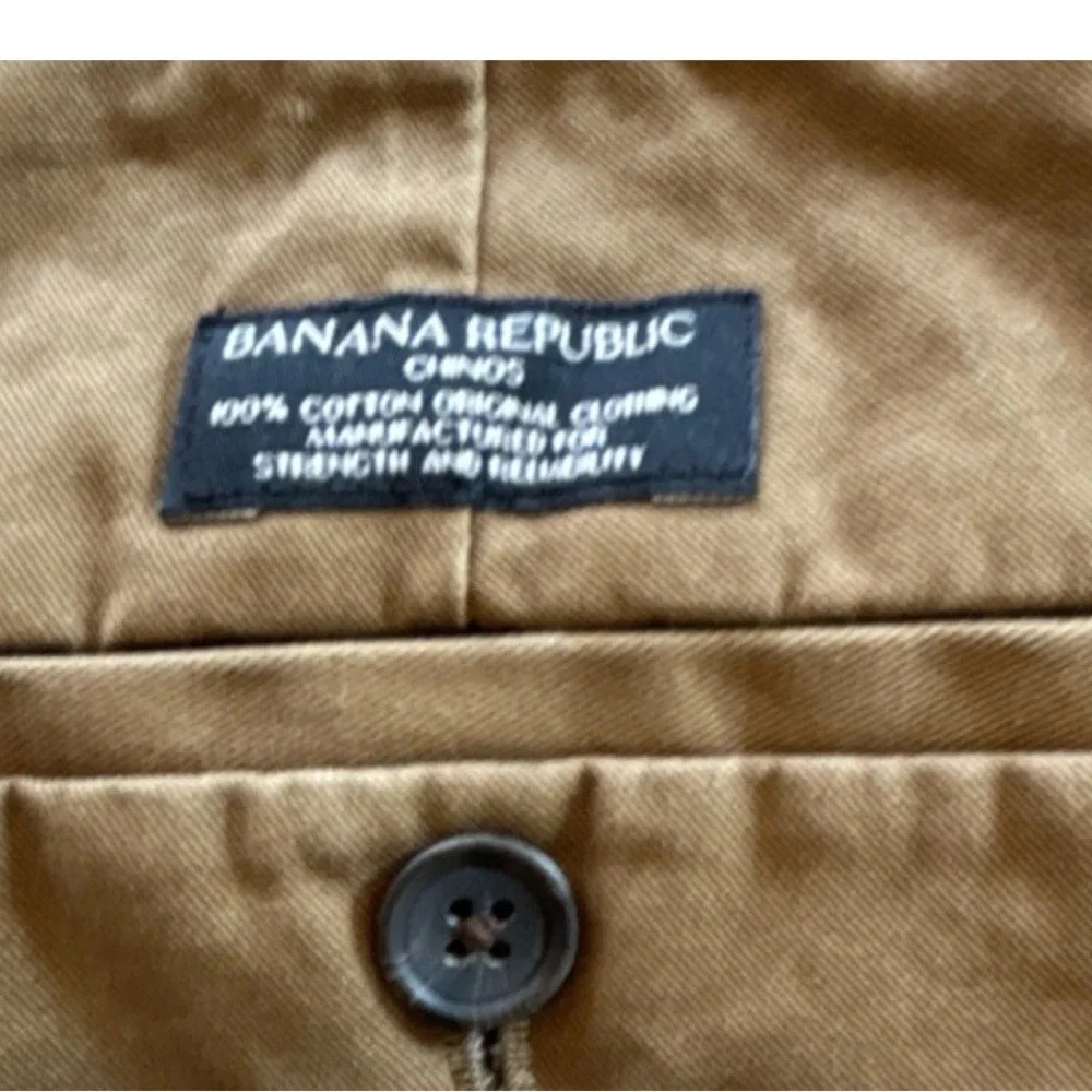 Banana Republic Men's Flat Front Shorts in Brown - Picture 3 of 5